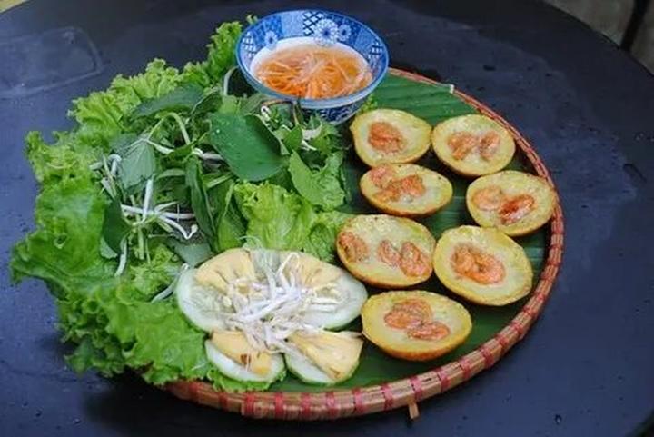 Nội dung: Mùa hè đang đầy vui vẻ với những xu hướng mới, và Huda Ice Twist đang chinh