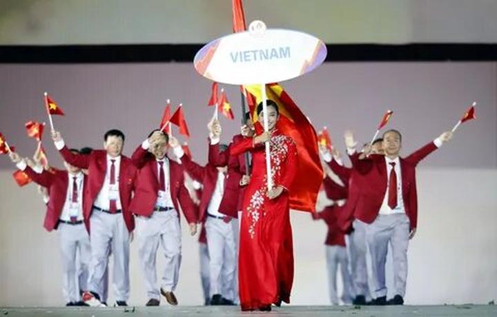 Mỹ Tâm: Họa mi tóc nâu và mối quan hệ với học trò